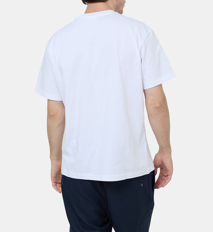 تيشيرت بتطريز طائر سلام