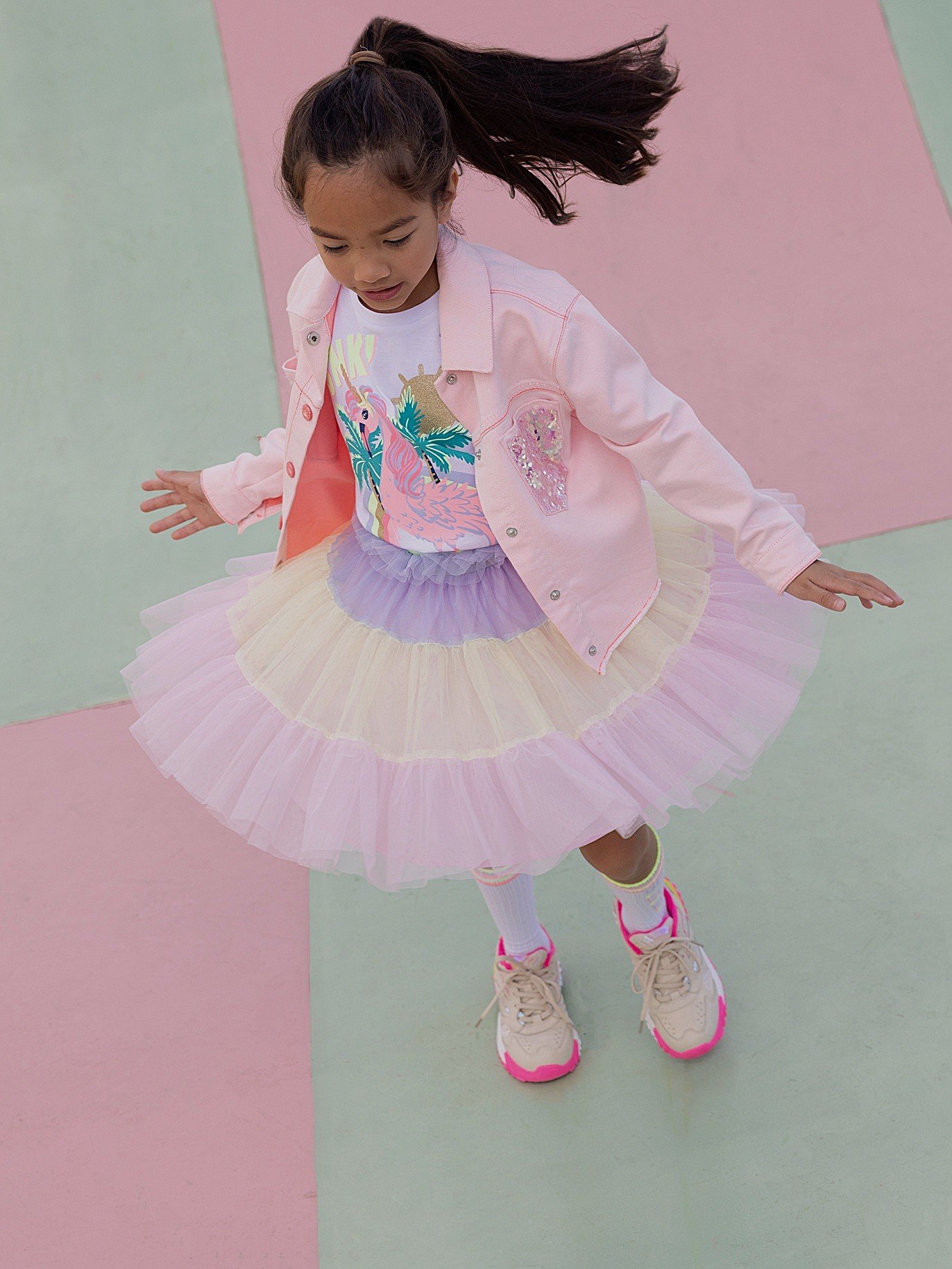 Image of kids in pastel background
